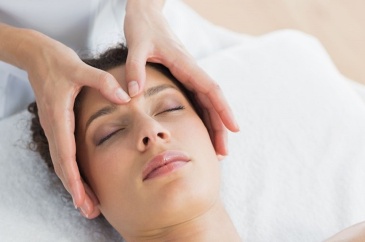 Xoa bóp bấm huyệt điều trị hội chứng tiền đình